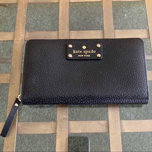 kate spade Handbags - NWOT Kate Spade Large Continental Wallet